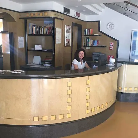 Hotel Croce Di Malta 3*