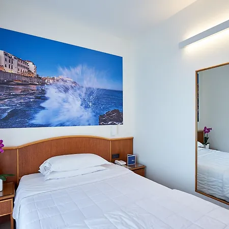 克罗齐迪马耳他酒店 因佩里亚