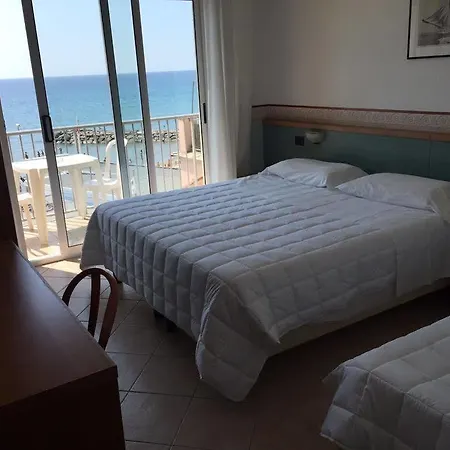 Hotel Croce Di Malta 3*
